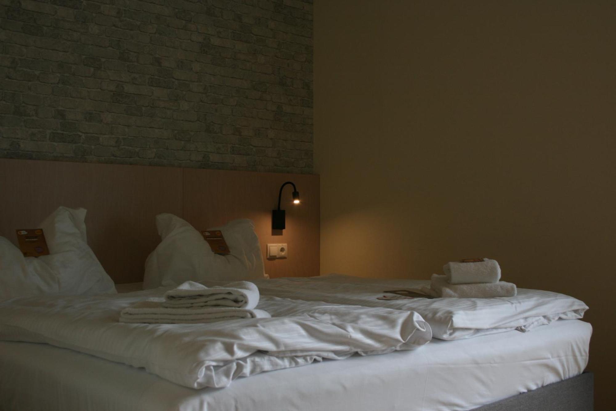 Jufa Hotel Im Brueckenkopfpark - Juelich المظهر الخارجي الصورة