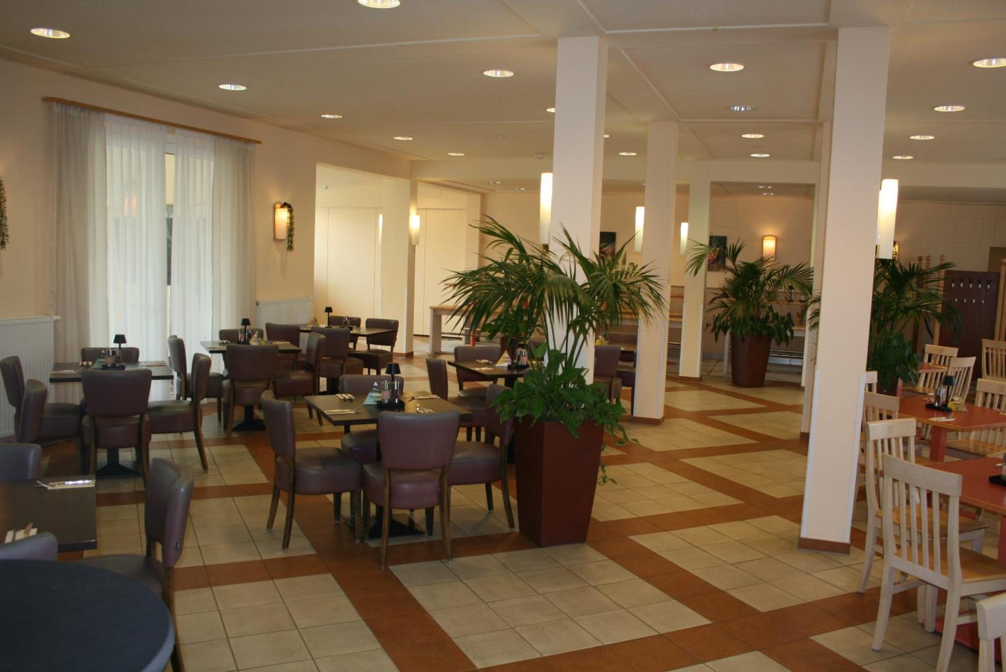 Jufa Hotel Im Brueckenkopfpark - Juelich المظهر الخارجي الصورة